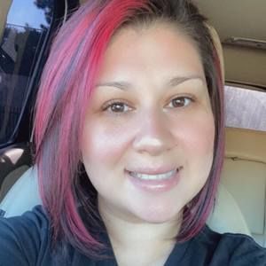 Meet your Posher, Claudia